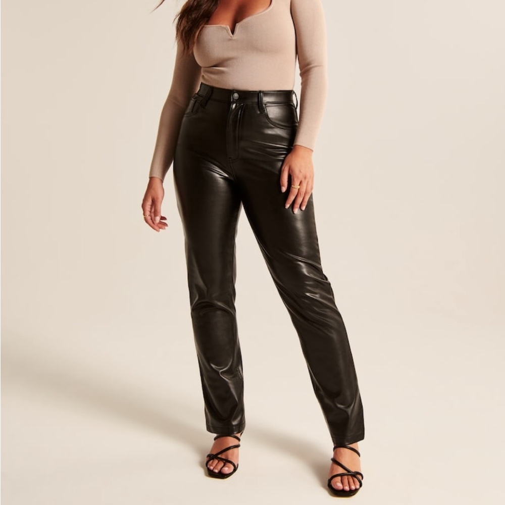 Vegan Leather 90s Straight Pants.